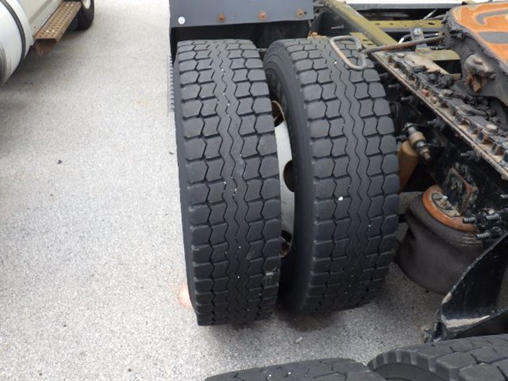 2016-international-8600-image-13