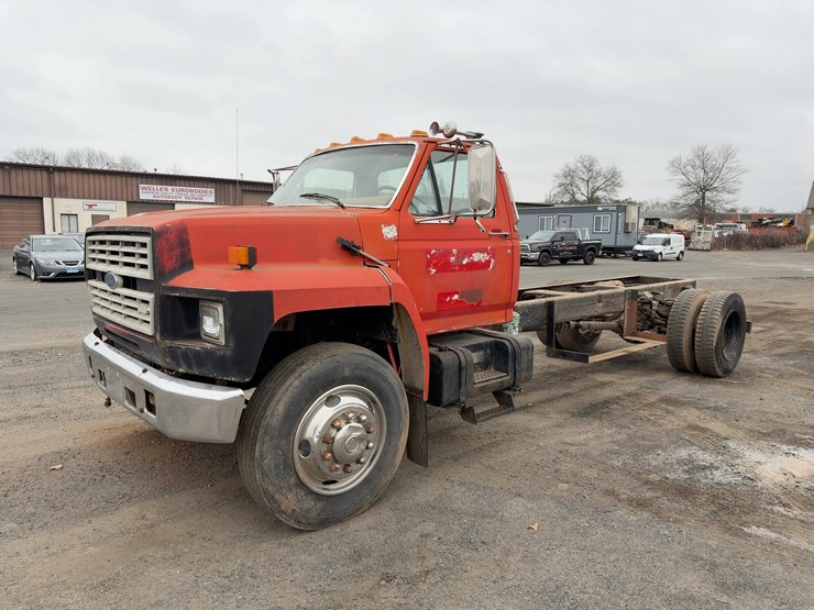 1989-ford-s/a-cab-and-chassis-image-1