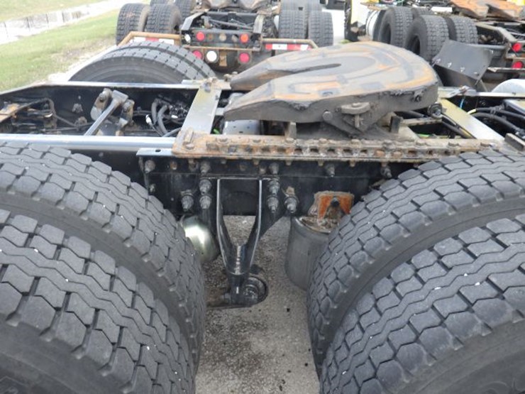 2016-international-8600-image-5