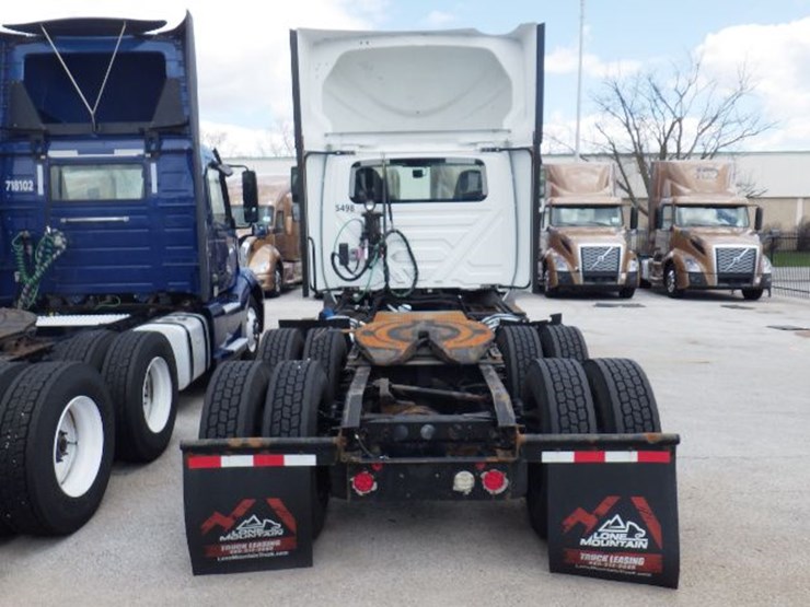 2017-international-prostar-image-11