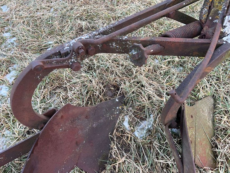 two-bottom-fordson-plow-image-15