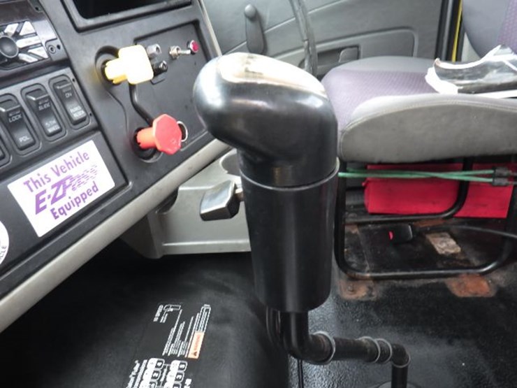 2016-international-8600-image-16