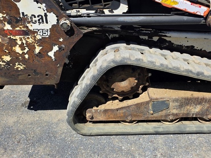 2015-bobcat-t450-image-12