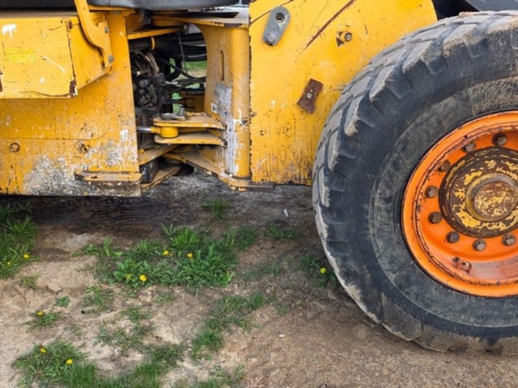 2012-deere-444k-image-31