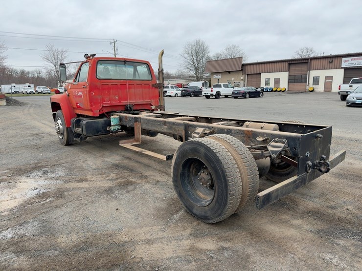 1989-ford-s/a-cab-and-chassis-image-3