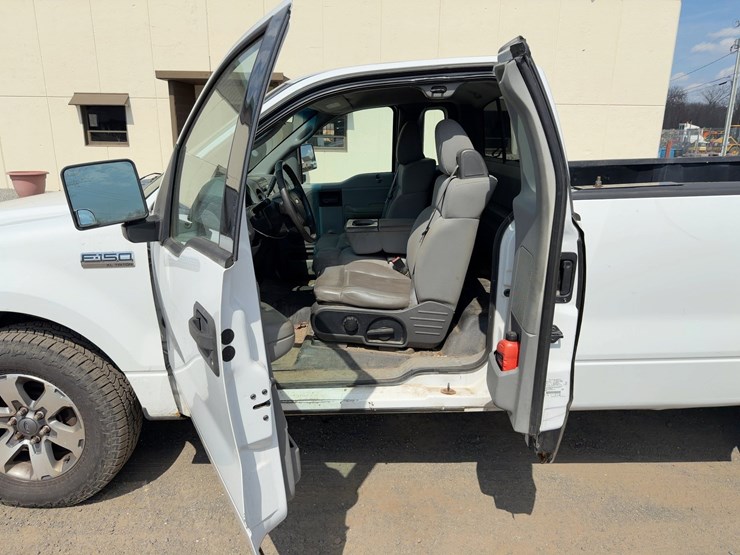 2004-ford-f150-xl-image-15