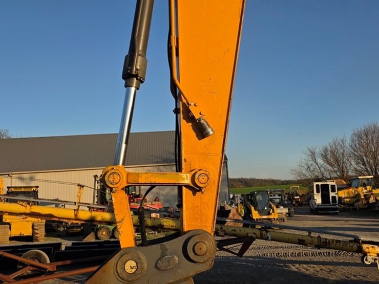 2014-case-cx160c-image-10