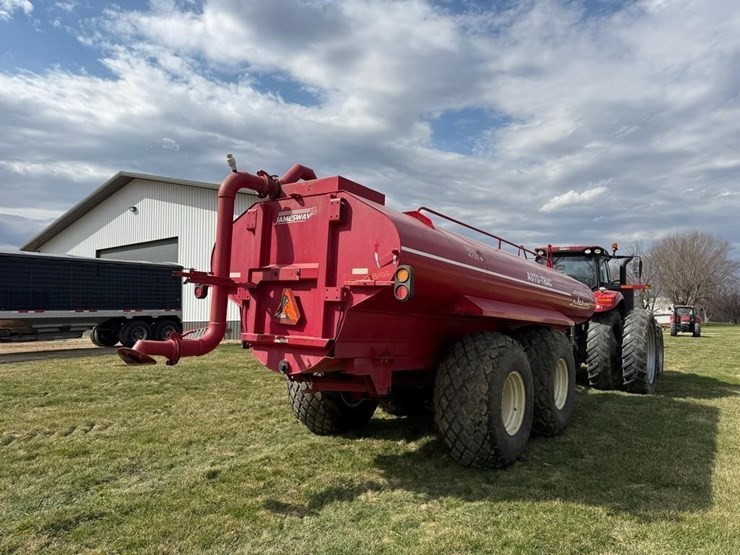 jamesway-auto-trac-5600-gallon-manure-tanker-image-7
