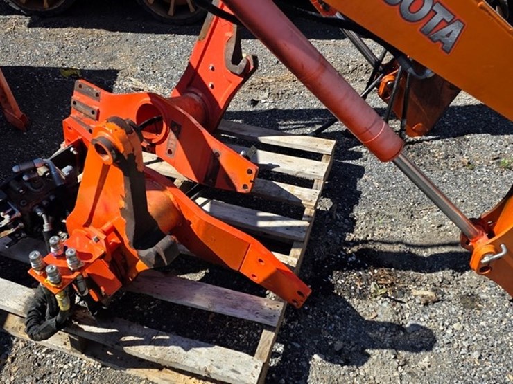 kubota-la1953-image-8