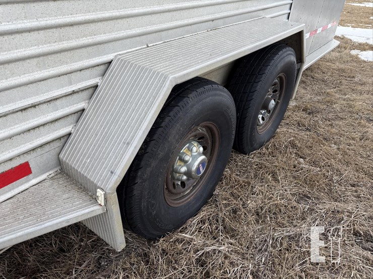 2001-featherlite-16-ft-image-18