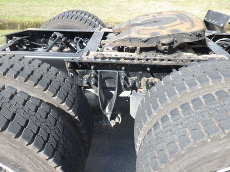 2016-international-8600-image-4