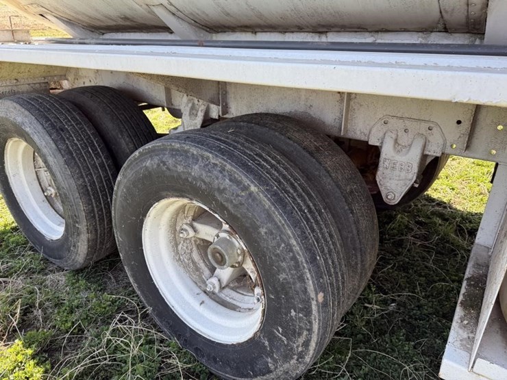1974-heil-40'-semi-tanker-trailer-image-10