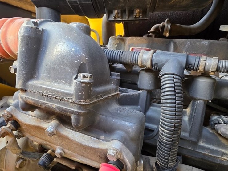 2009-new-holland-b95b-image-50