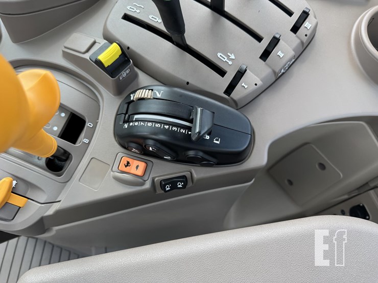 2024-john-deere-6155m-image-22