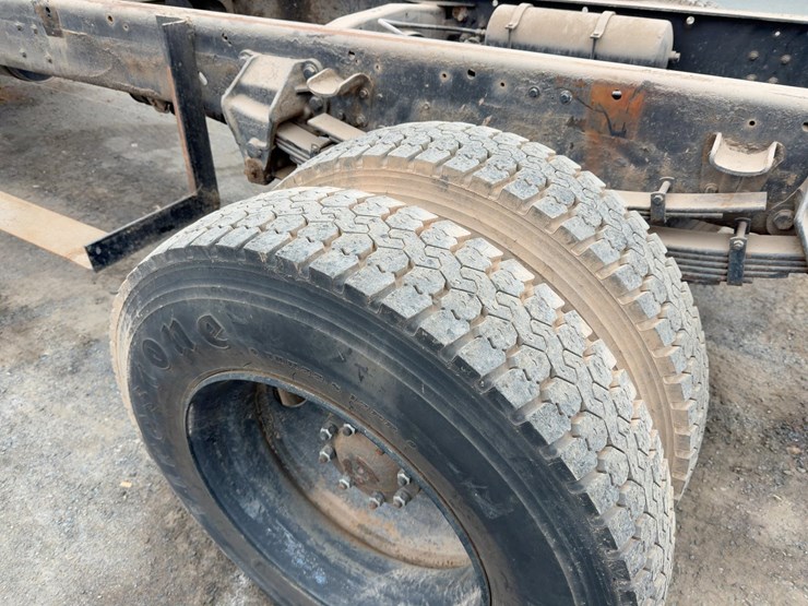 1989-ford-s/a-cab-and-chassis-image-13