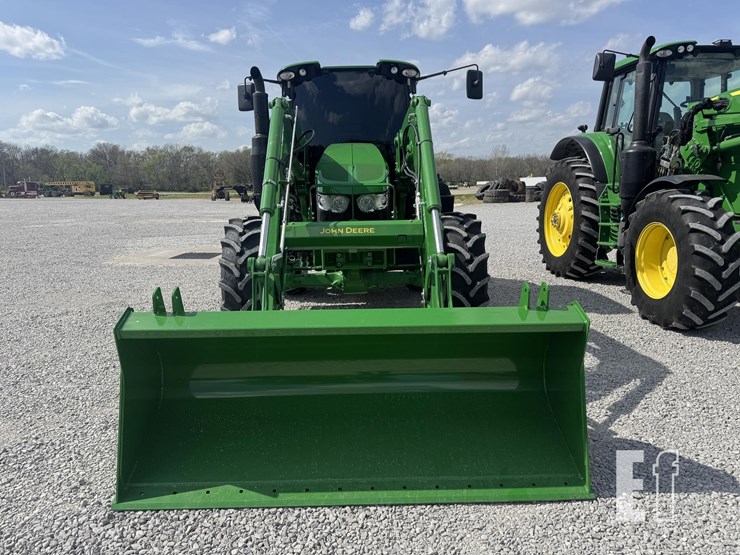 2023-john-deere-6120m-image-2