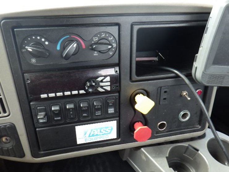 2016-international-8600-image-15