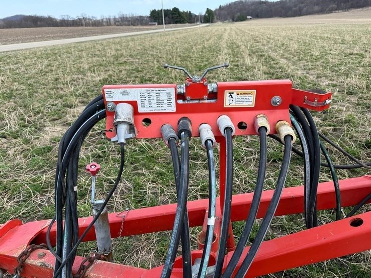 kuhn-landsman-6205-field-finisher-image-13