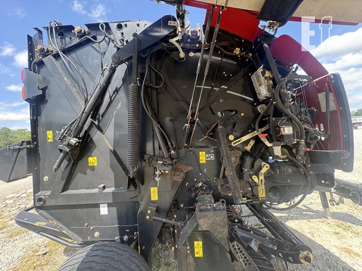 2018-case-ih-rb565-image-6