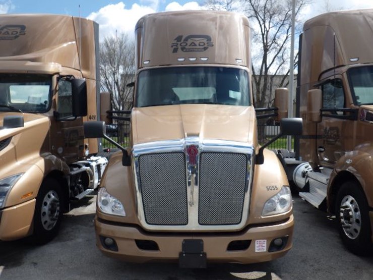2022-kenworth-t680-image-3