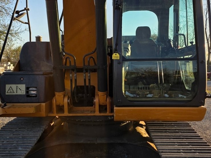 2014-case-cx160c-image-52