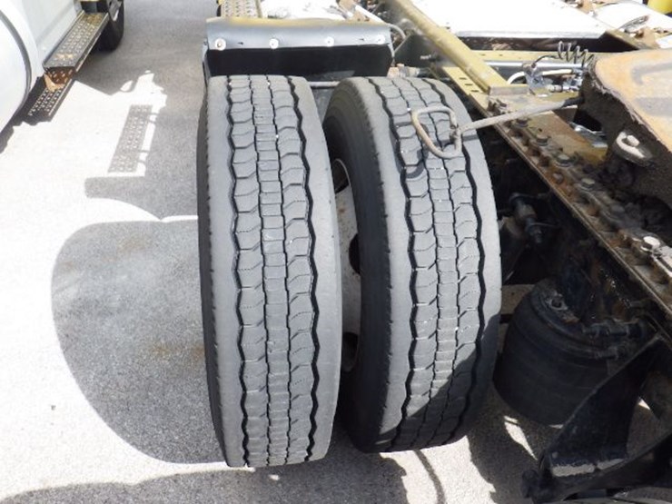 2016-international-8600-image-13