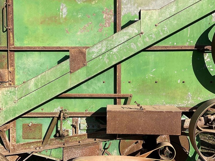 john-deere-threshing-machine-with-hart-feeder-image-31