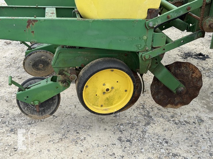 john-deere-7000-image-19