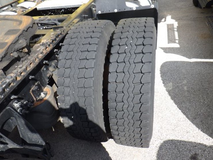 2016-international-8600-image-5