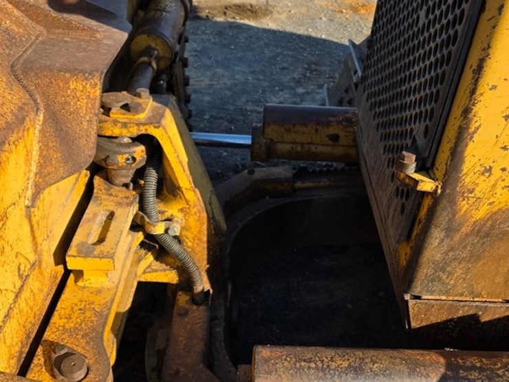 1997-caterpillar-d4h-image-14