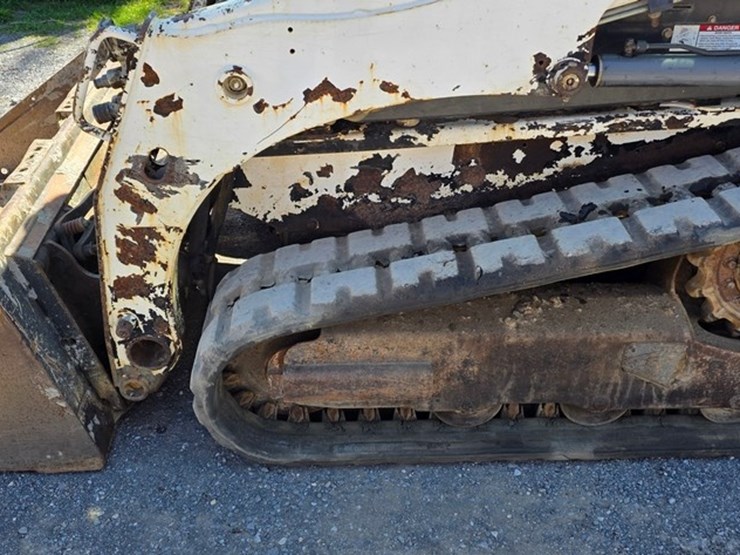 2015-bobcat-t450-image-25