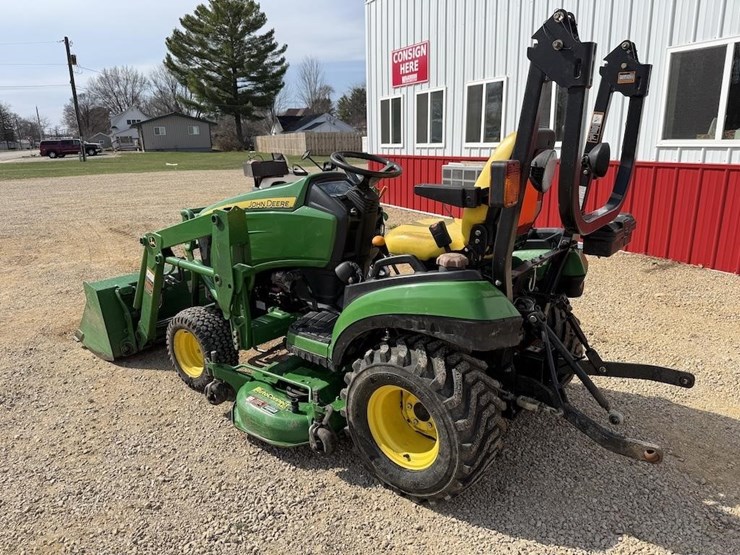 john-deere-1026r-image-7