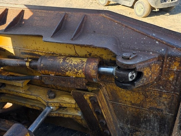 1997-caterpillar-d4h-image-50