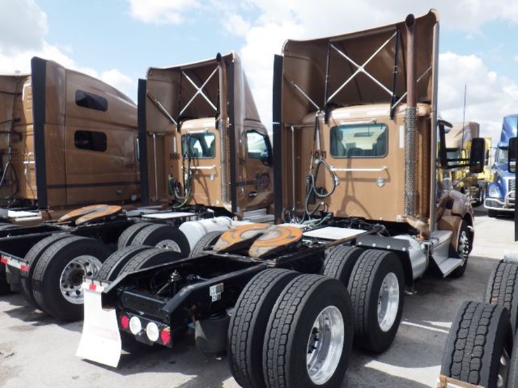 2022-kenworth-t680-image-9