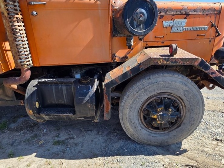 1974-white-construcktor-image-30