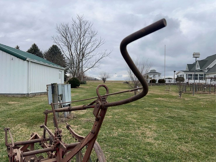 oliver-no.-100-plow-image-13