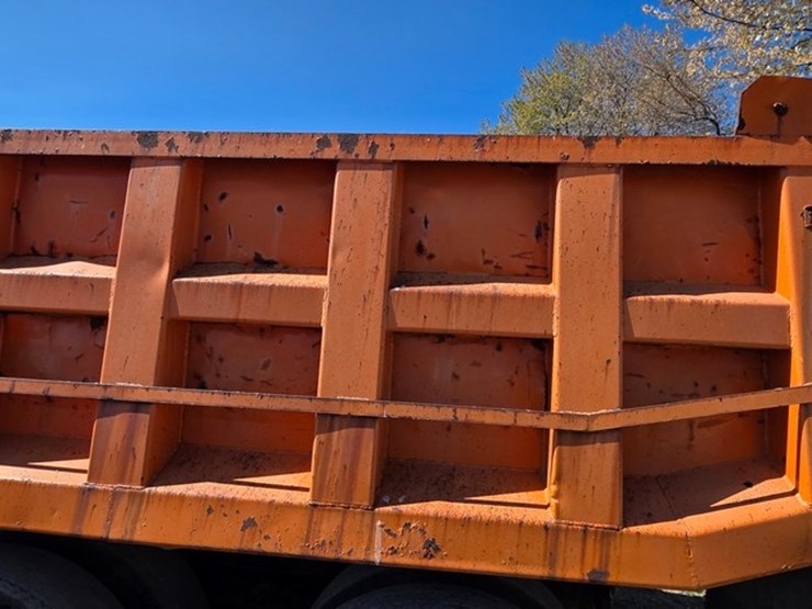 1974-white-construcktor-image-14