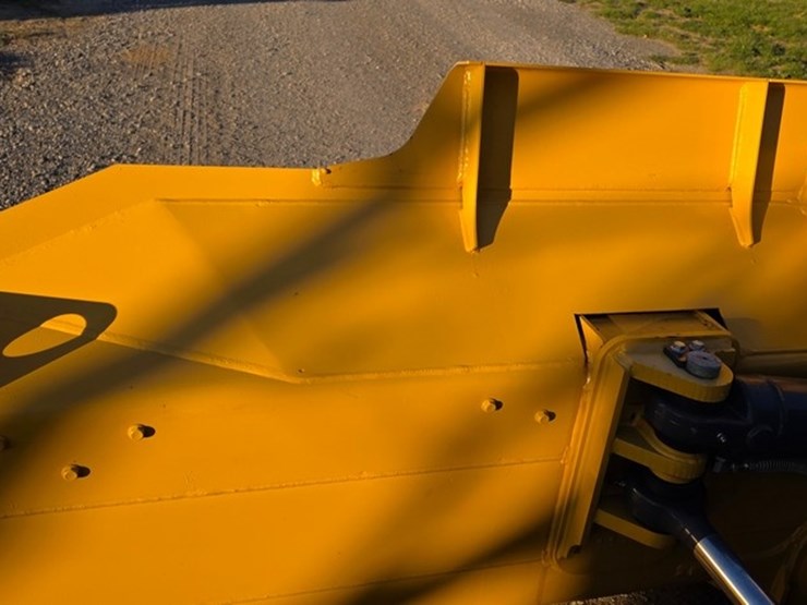 2023-deere-550-lgp-image-12