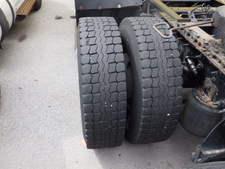 2016-international-8600-image-13