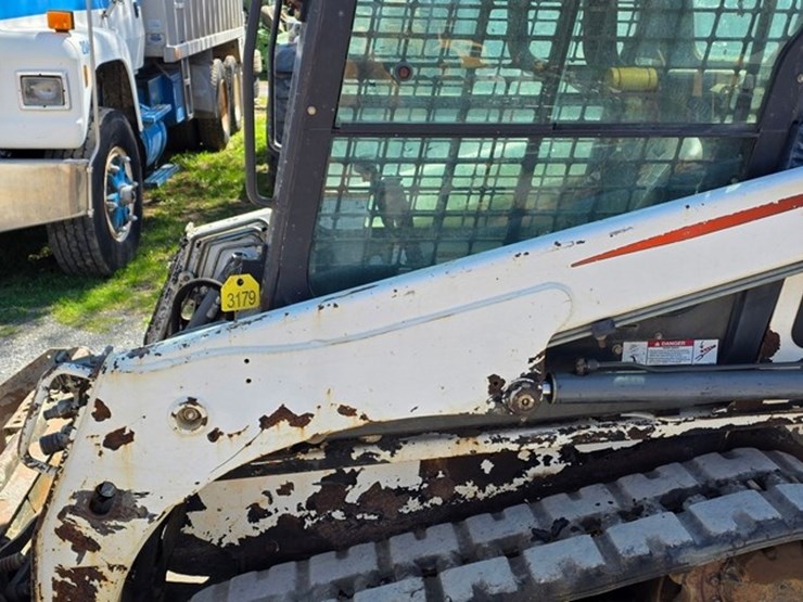 2015-bobcat-t450-image-26