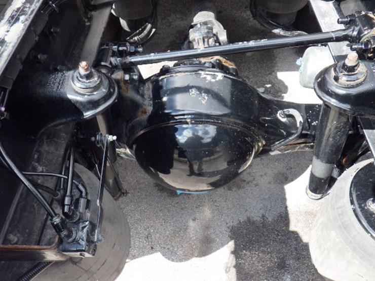 2022-kenworth-t680-image-10