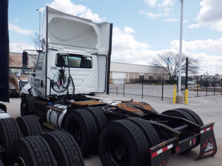 2017-international-prostar-image-13