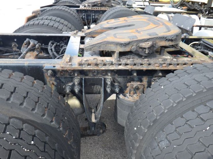 2016-international-8600-image-5