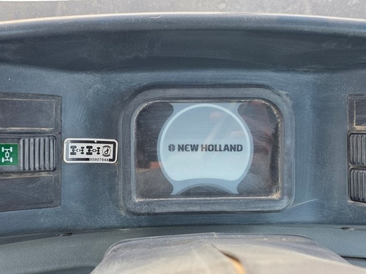 2009-new-holland-b95b-image-71