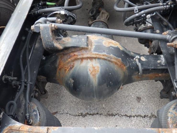 2016-international-8600-image-10