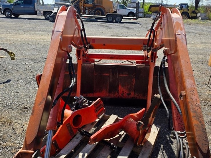 kubota-la1953-image-11