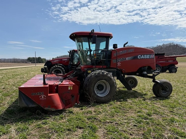 2015-case-ih-wd2504-image-2