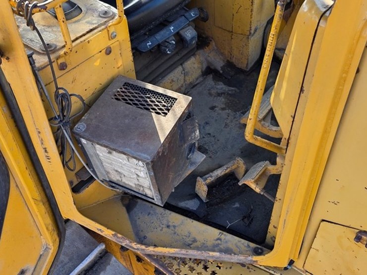 1997-caterpillar-d4h-image-65