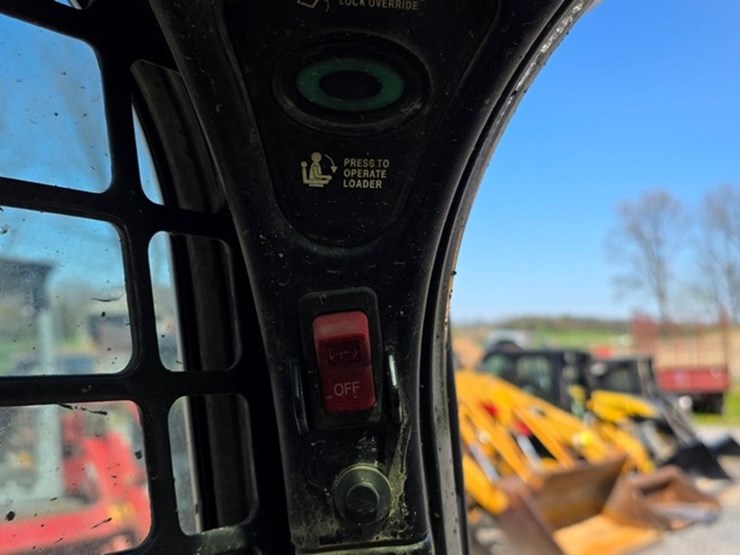 2015-bobcat-t450-image-49