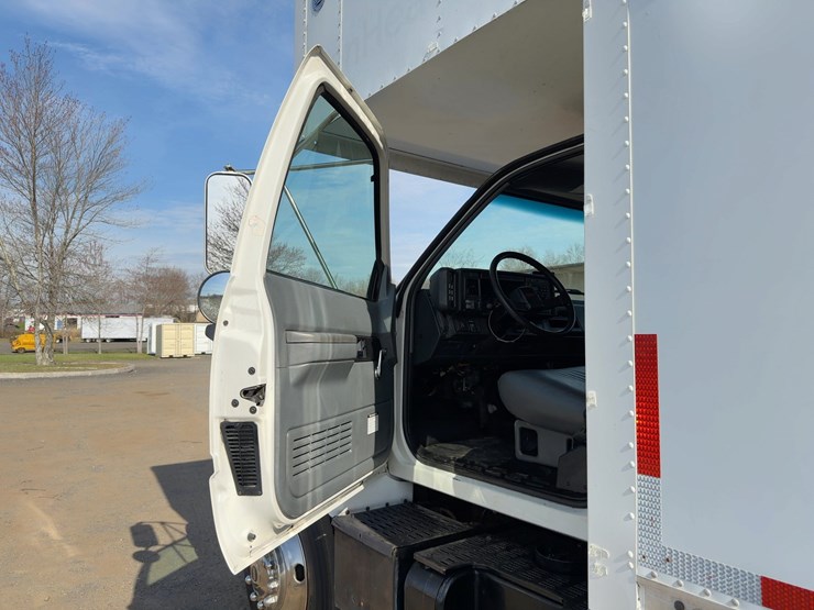 2001-caterpillar-3126-image-25